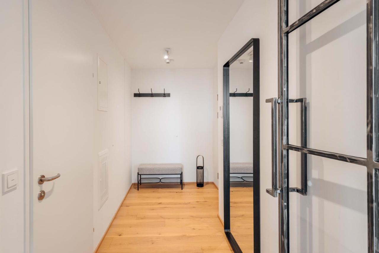 Design Apartment With Amazing View Over Vienna 2 Bagian luar foto